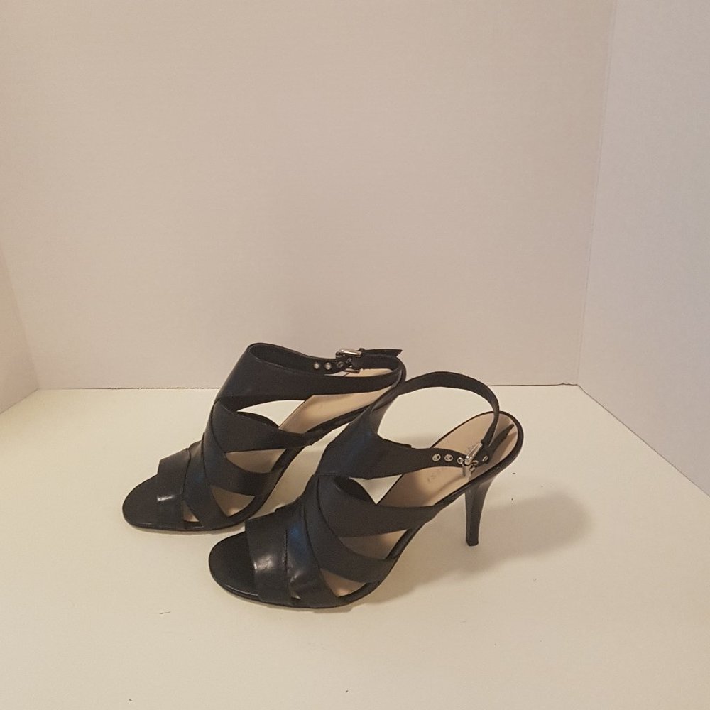 High heel shoe